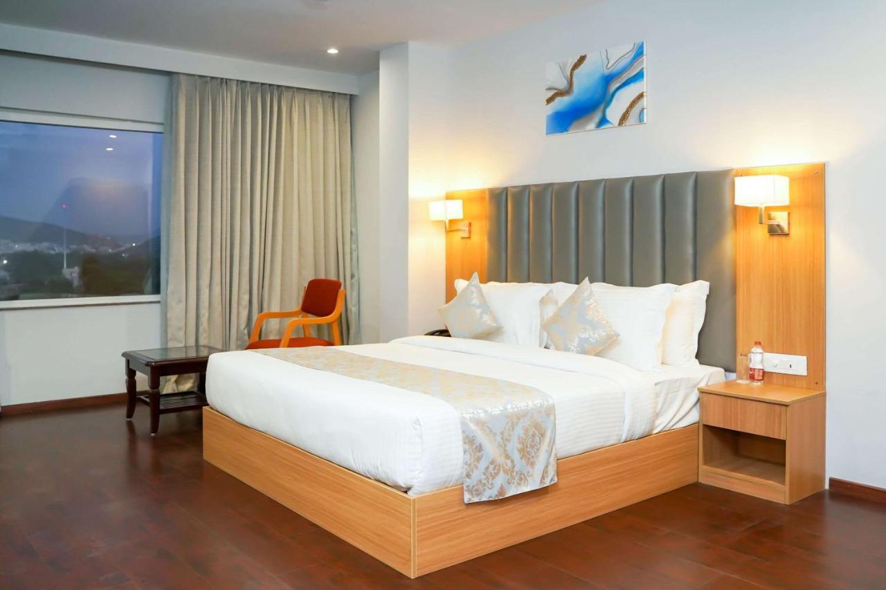 Comfort Inn Удайпур Екстер'єр фото